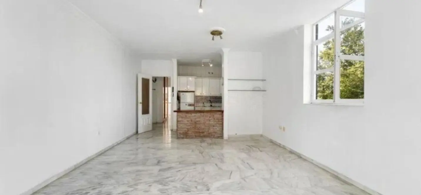 Продажа апартаментов на среднем этаже в Fuengirola 1