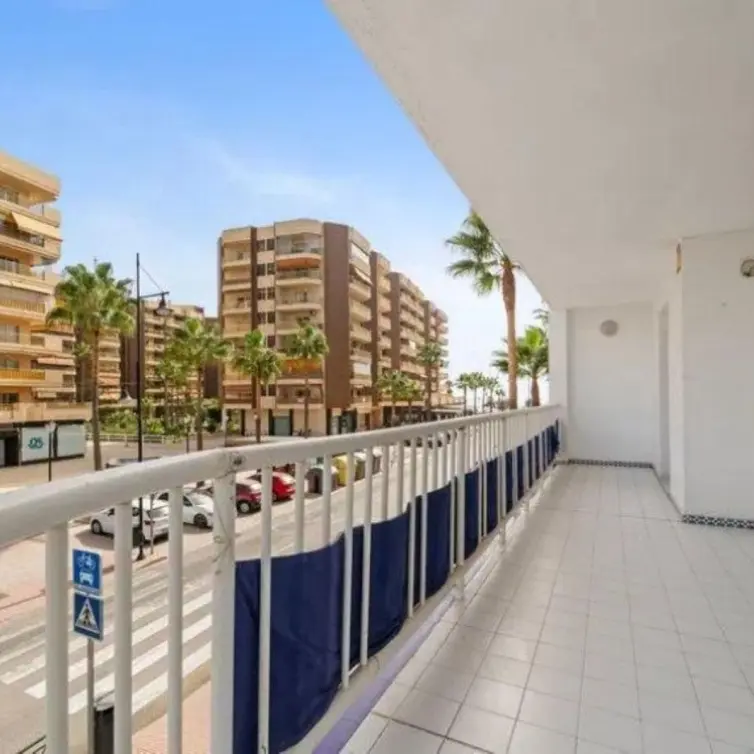Продажа апартаментов на среднем этаже в Fuengirola
