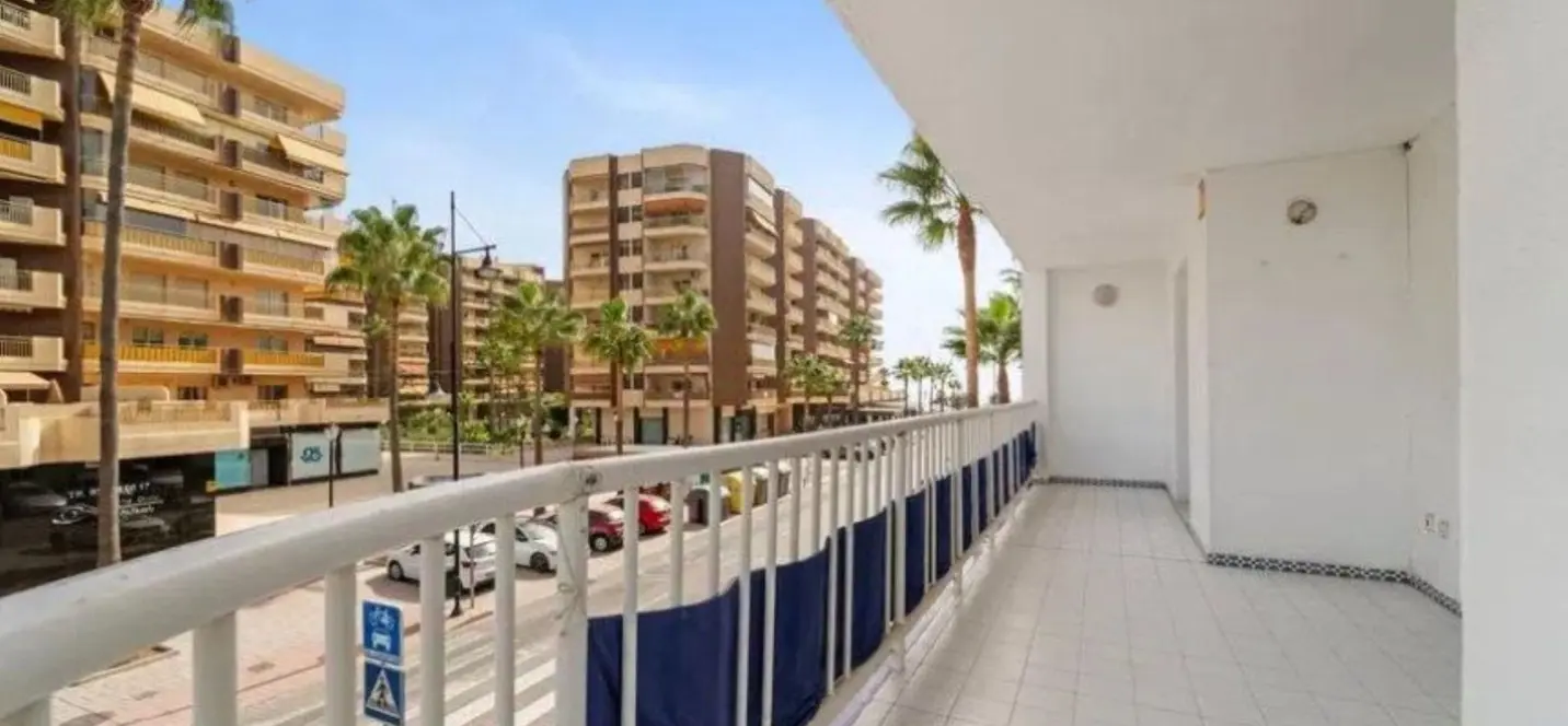 Продажа апартаментов на среднем этаже в Fuengirola 2