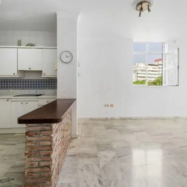 Продажа апартаментов на среднем этаже в Fuengirola