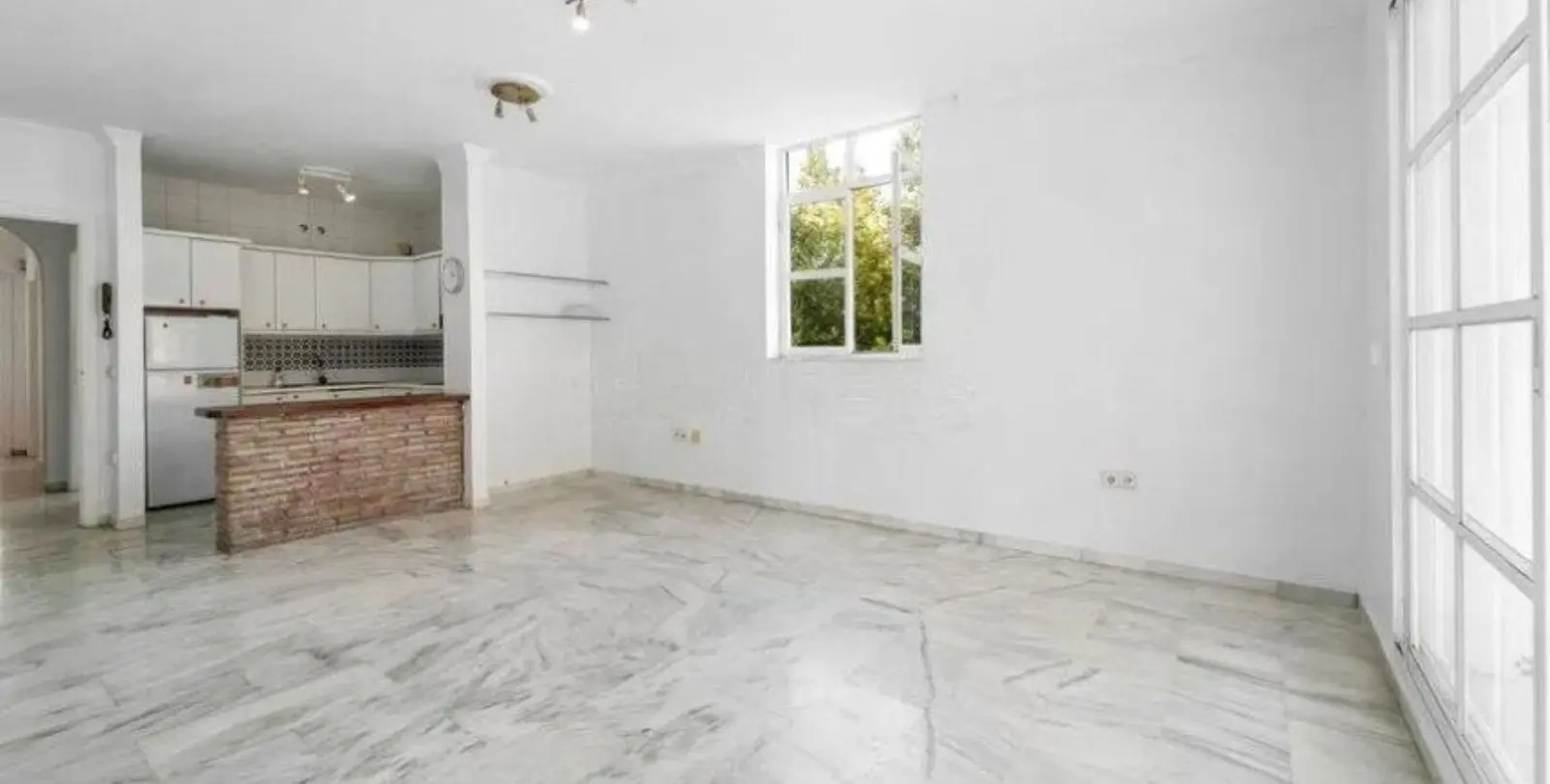 Venta de apartamento en planta media en Fuengirola 8