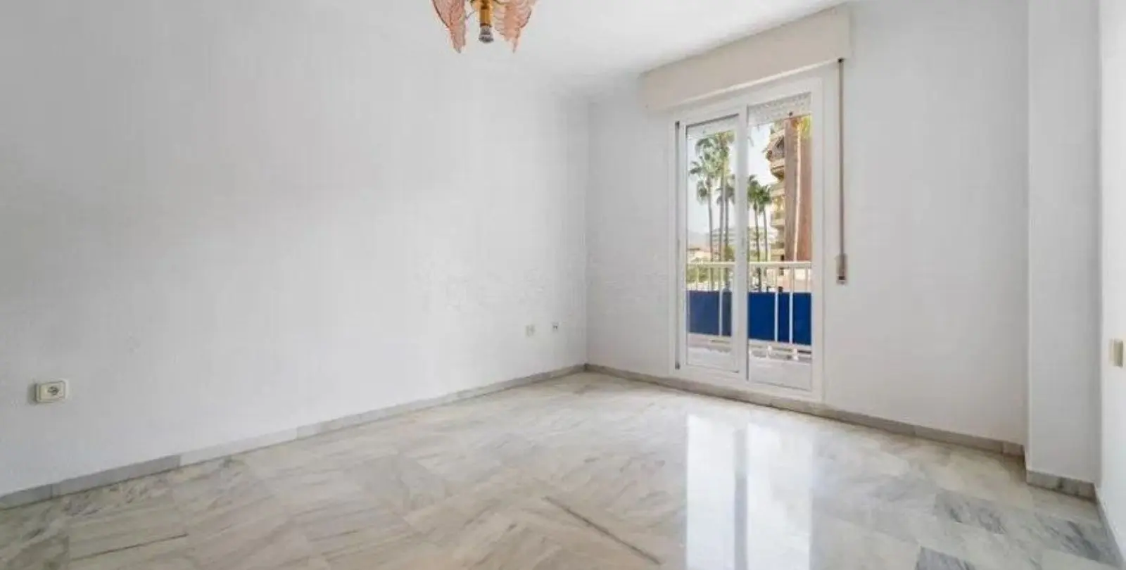 Venta de apartamento en planta media en Fuengirola 11