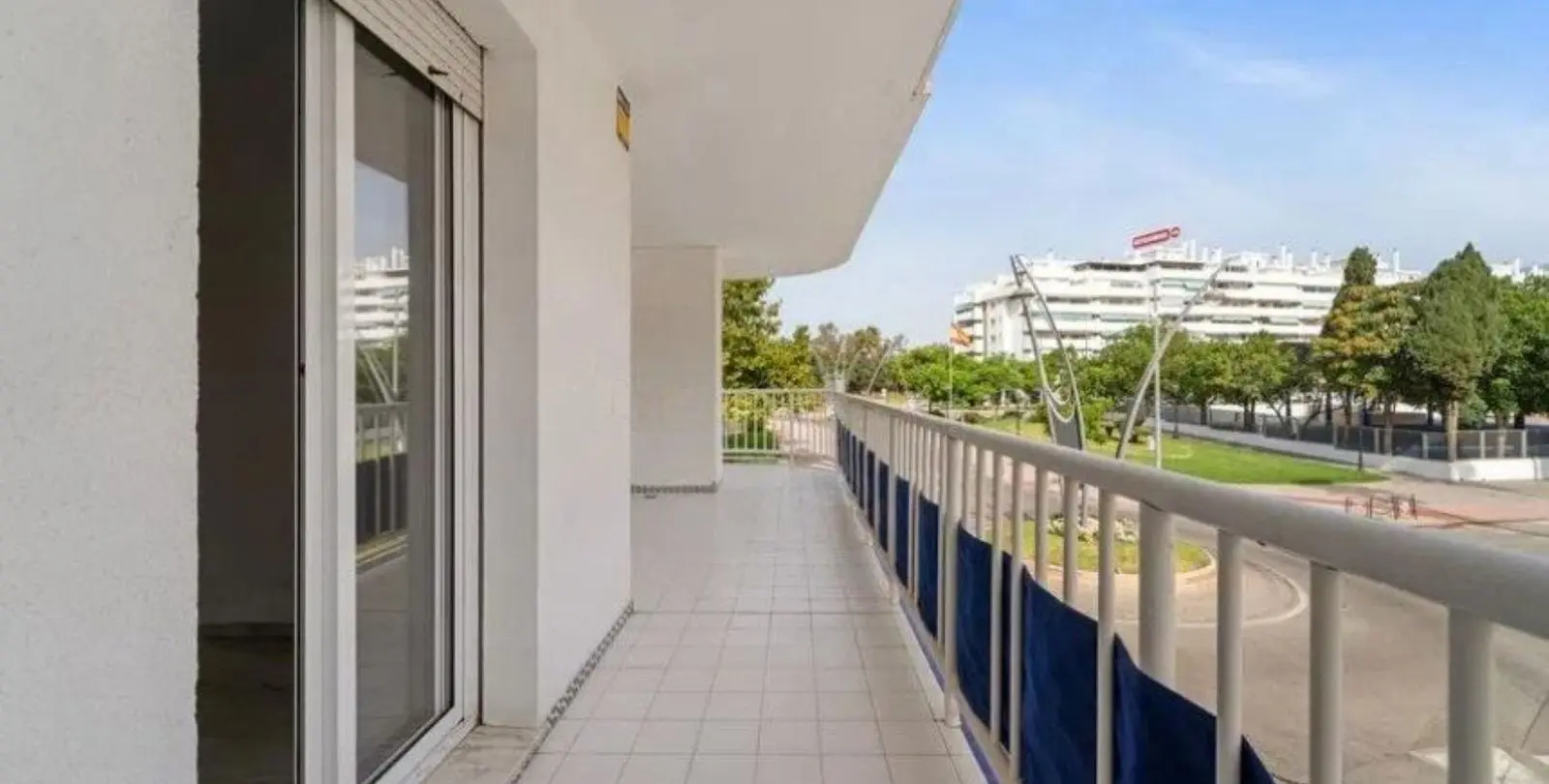 Venta de apartamento en planta media en Fuengirola 13