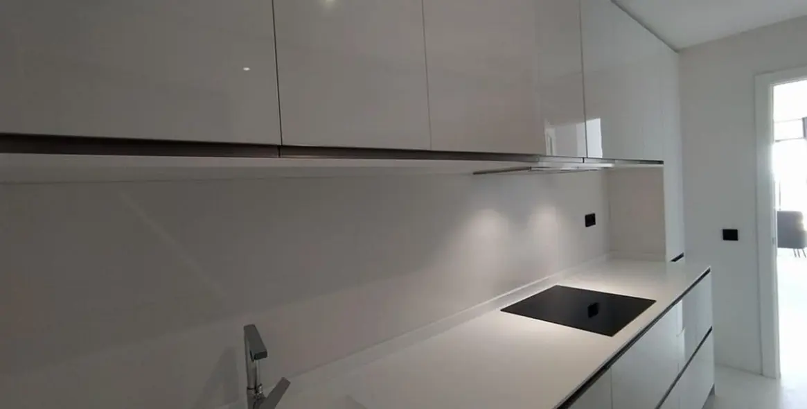 Sale of penthouse in Estepona 7