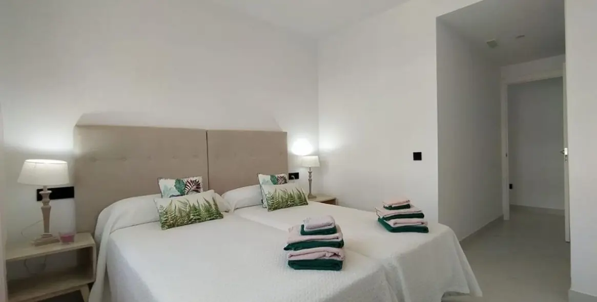 Sale of penthouse in Estepona 9