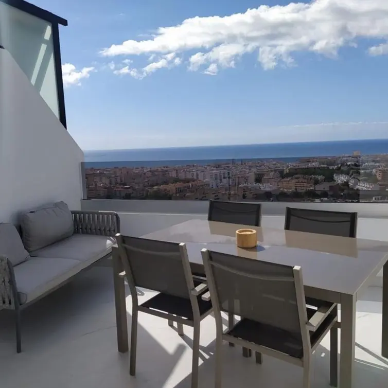Sale of penthouse in Estepona