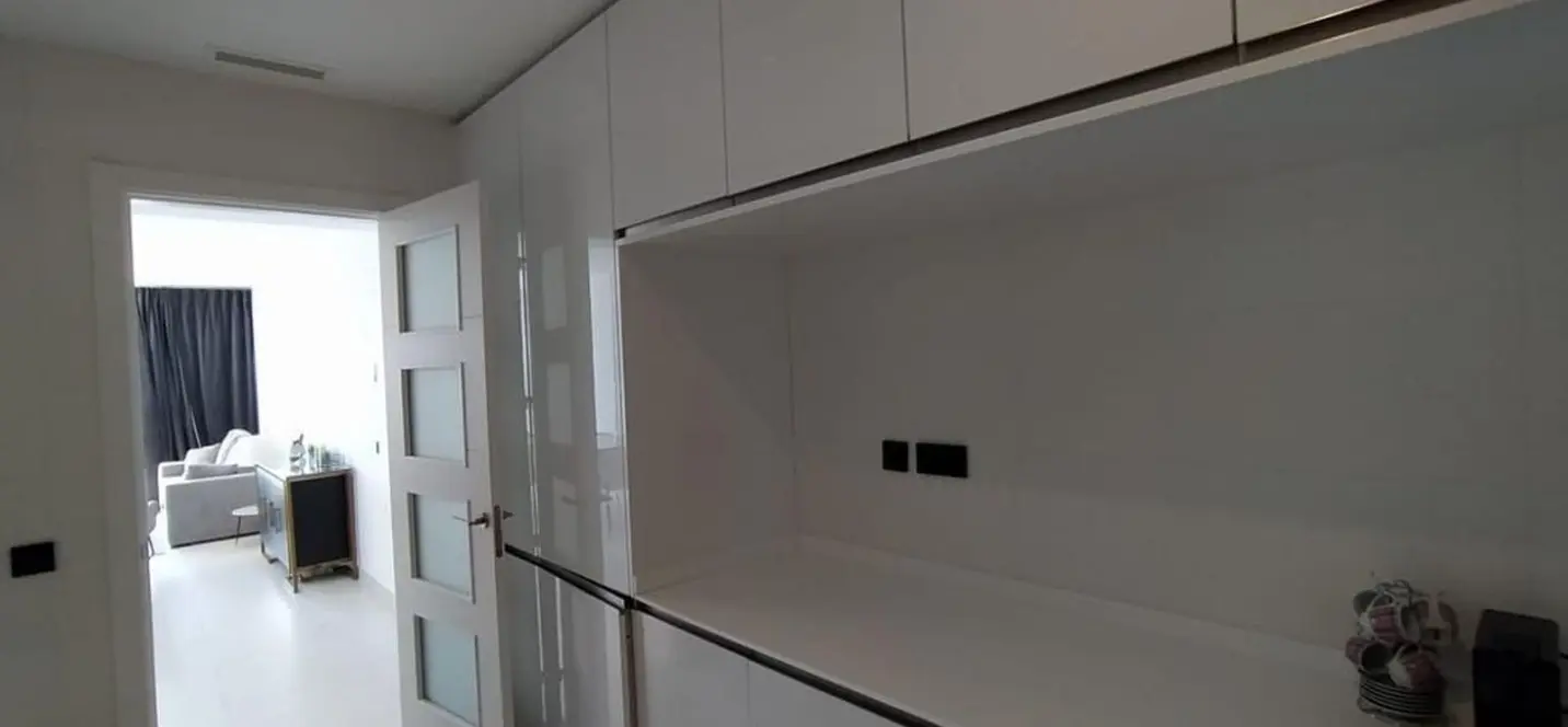 Sale of penthouse in Estepona 4