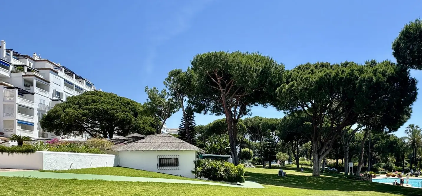 Продажа апартаментов на среднем этаже в Puerto Banús 1