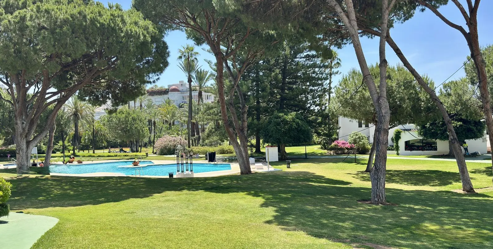 Продажа апартаментов на среднем этаже в Puerto Banús 34
