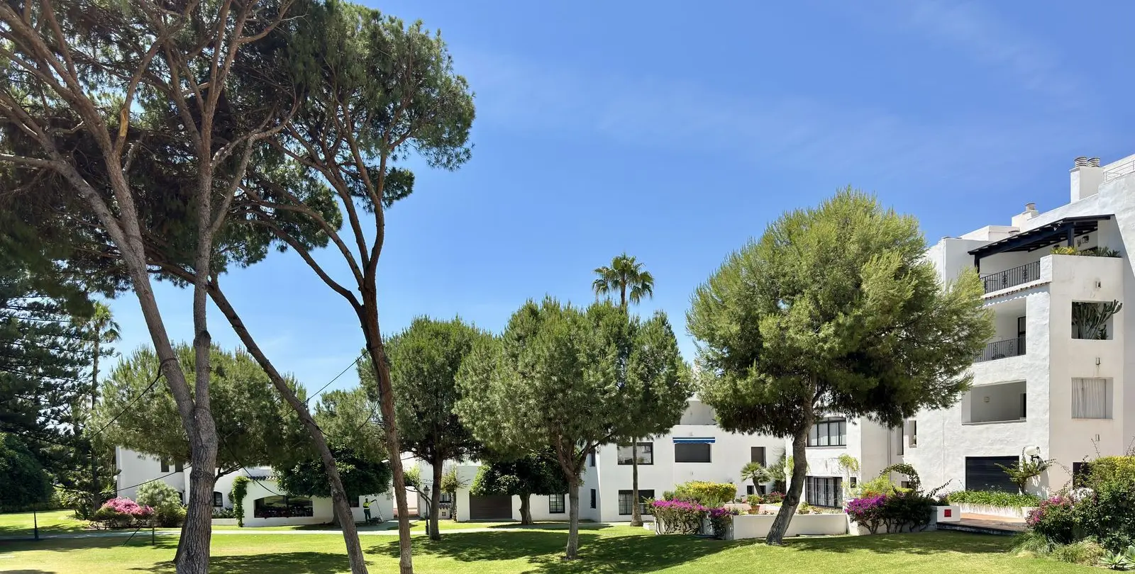 Продажа апартаментов на среднем этаже в Puerto Banús 35