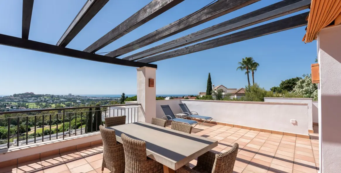 Sale of penthouse in La Quinta 1