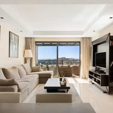 Sale of penthouse in La Quinta