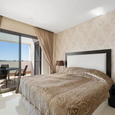 Sale of penthouse in La Quinta