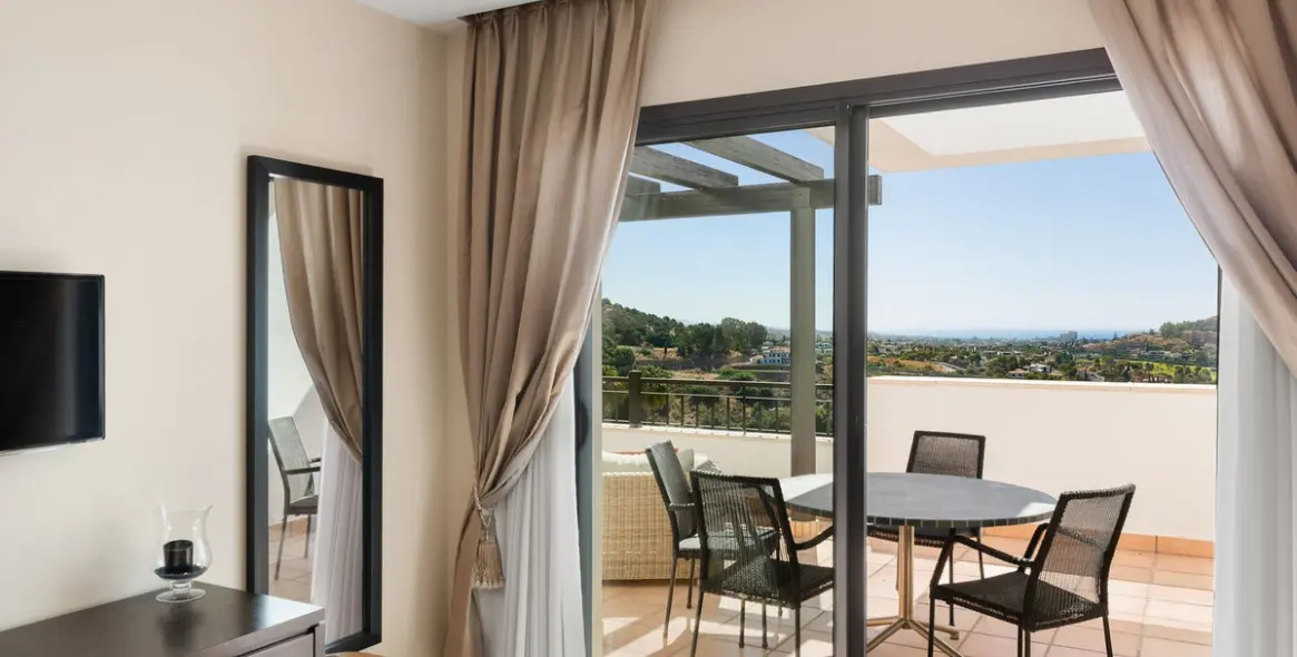 Sale of penthouse in La Quinta 9