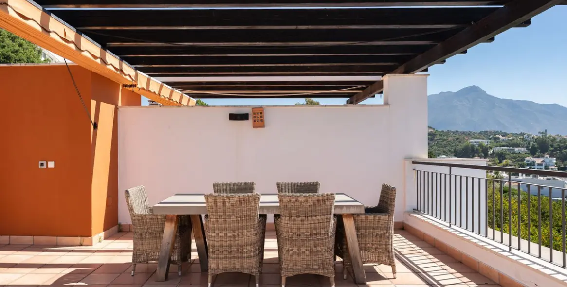 Sale of penthouse in La Quinta 14