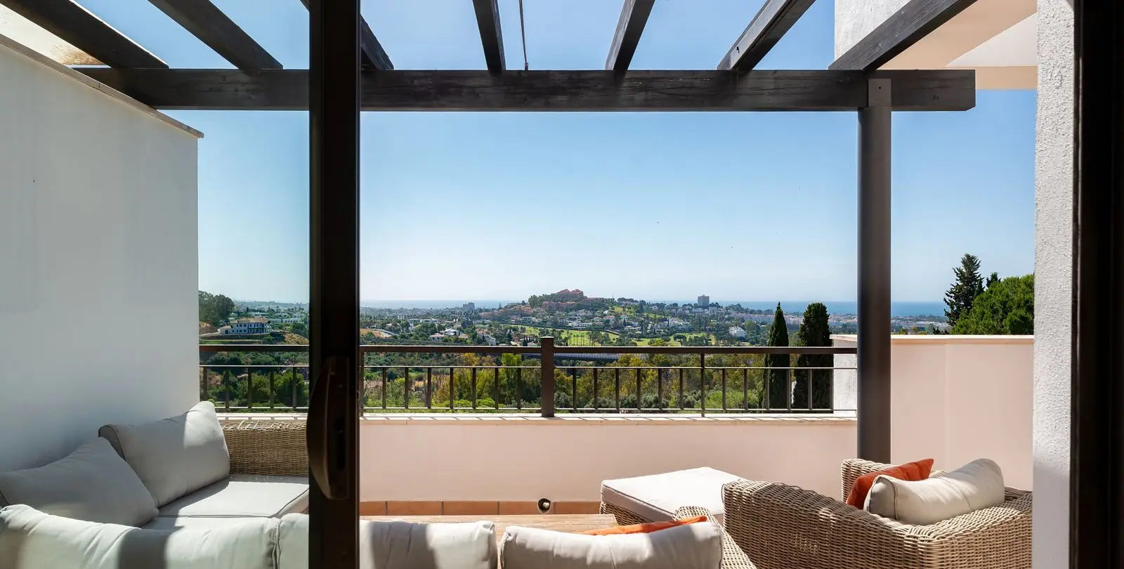 Sale of penthouse in La Quinta 3