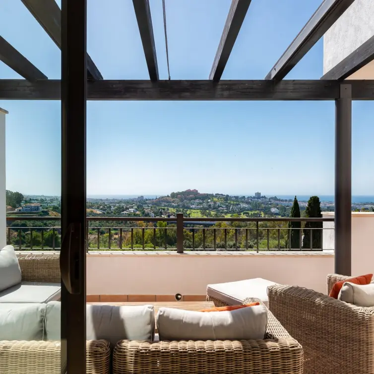 Sale of penthouse in La Quinta