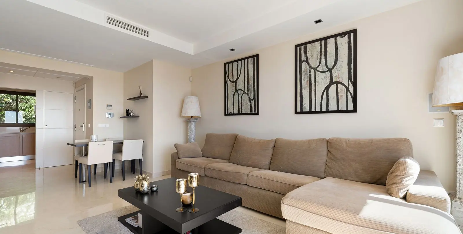 Sale of penthouse in La Quinta 5