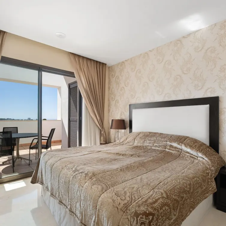 Sale of penthouse in La Quinta