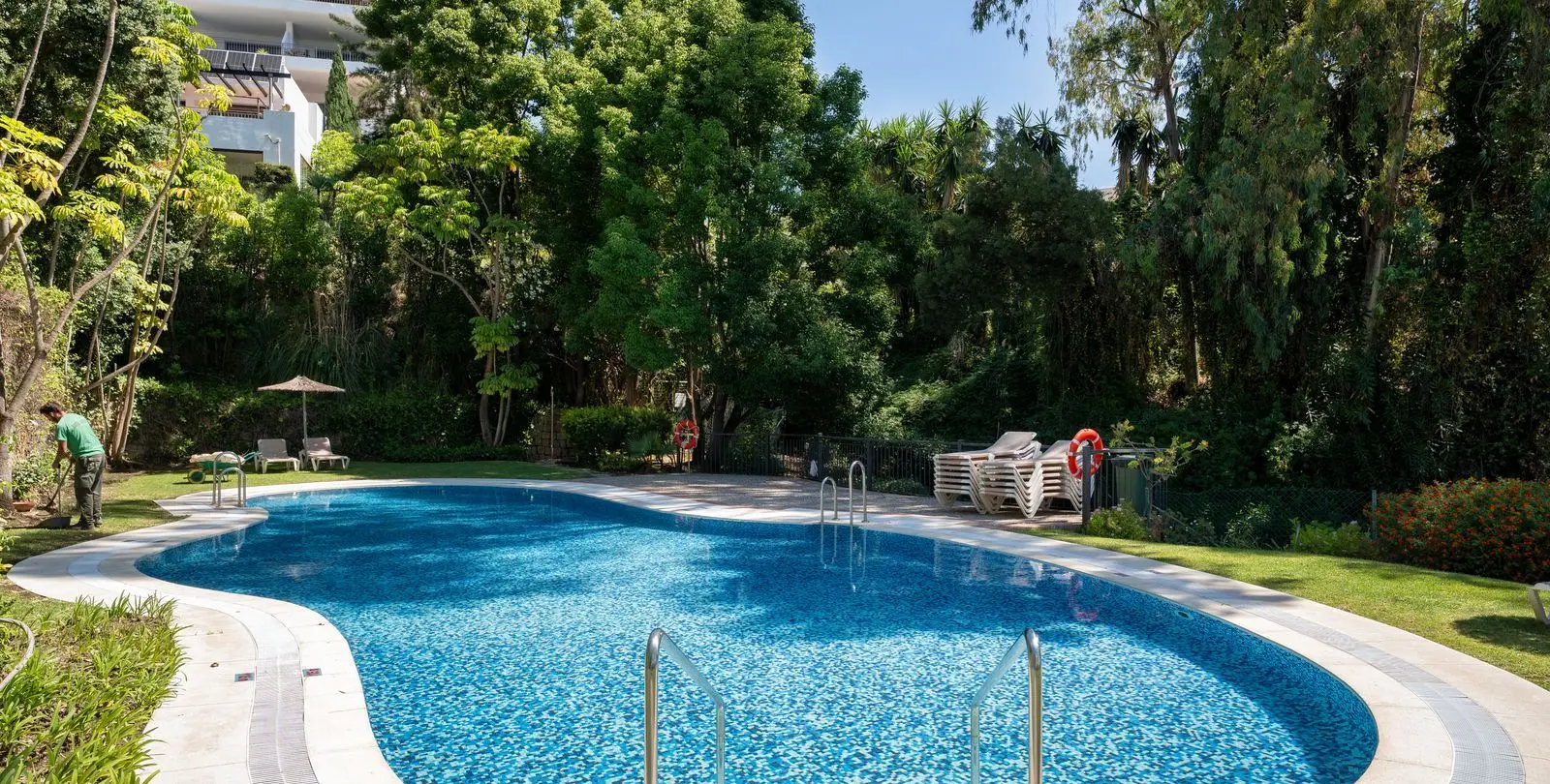 Sale of penthouse in La Quinta 18