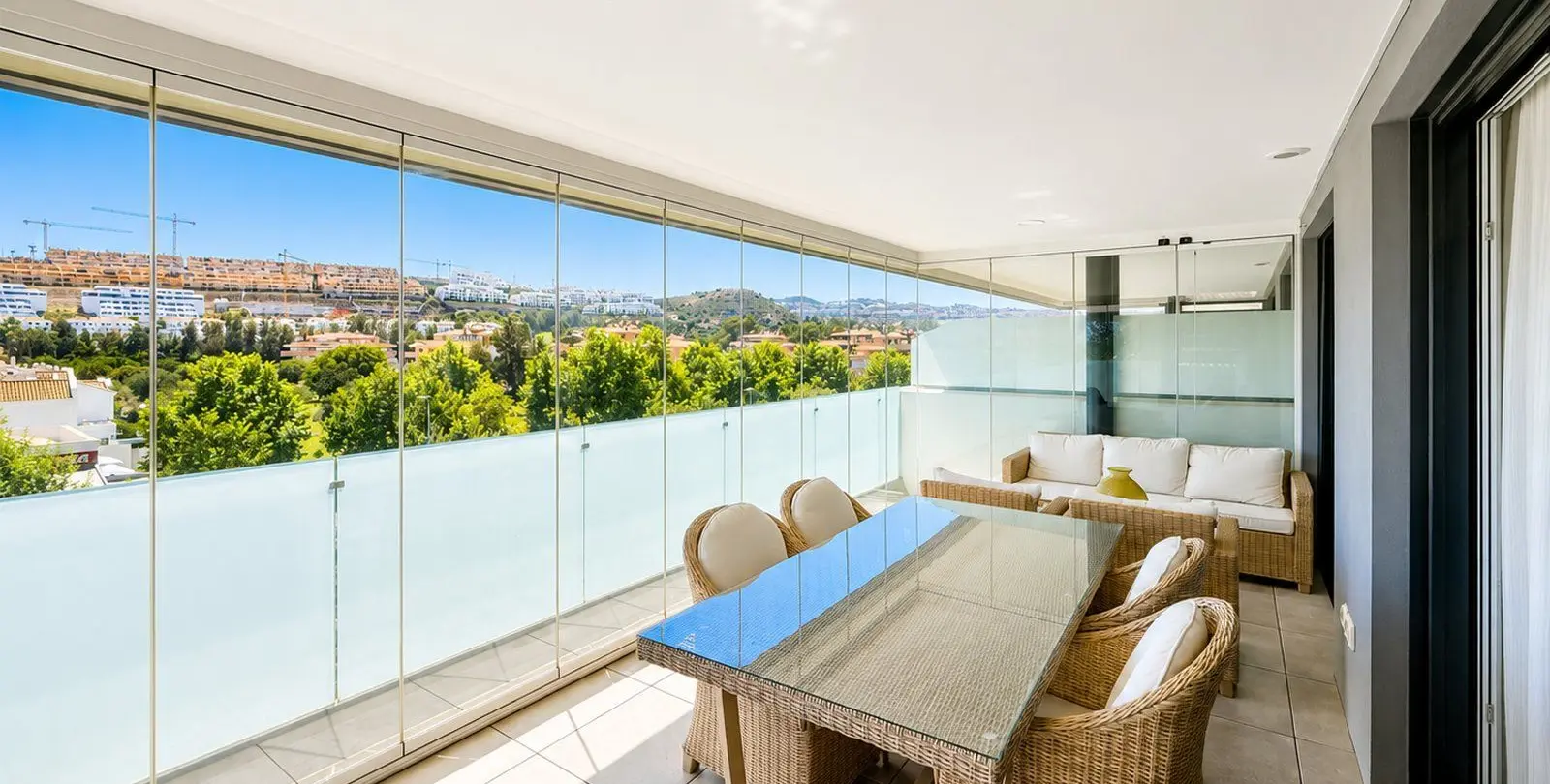 Продажа апартаментов на среднем этаже в La Cala de Mijas 3