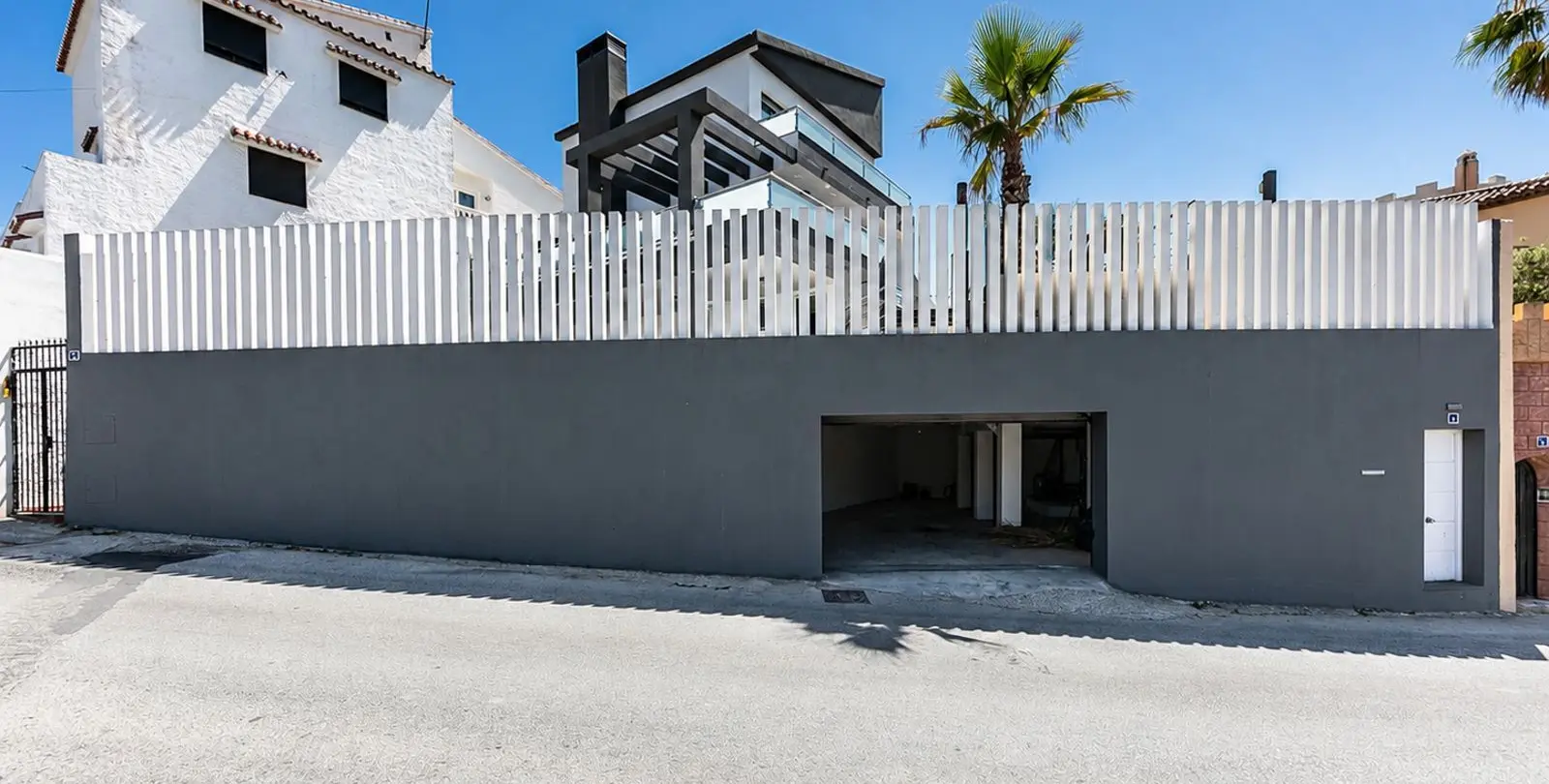 Sale of semi-detached house in El Faro 3