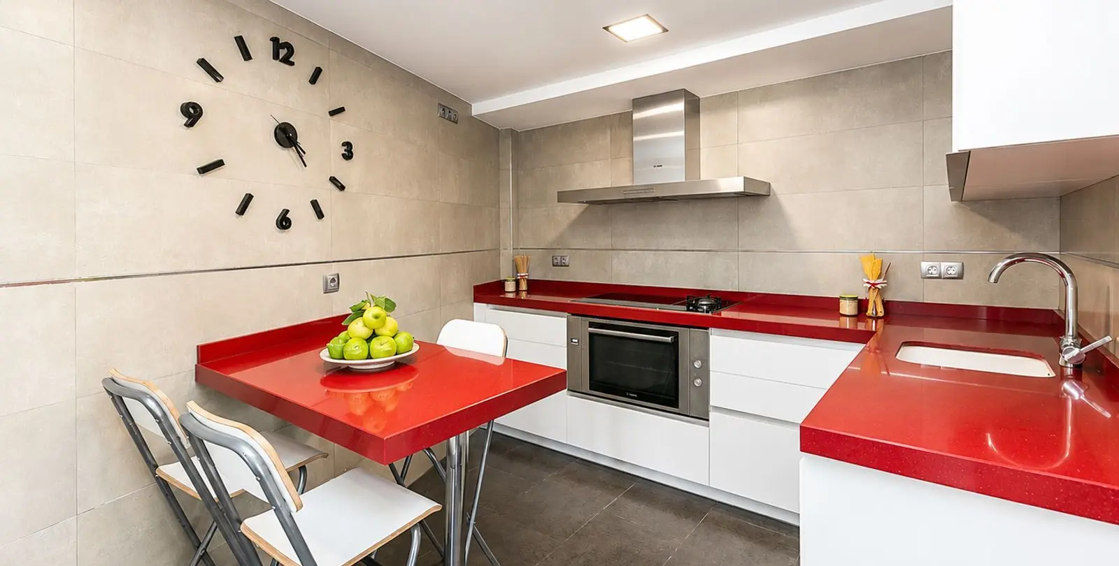Sale of semi-detached house in El Faro 18