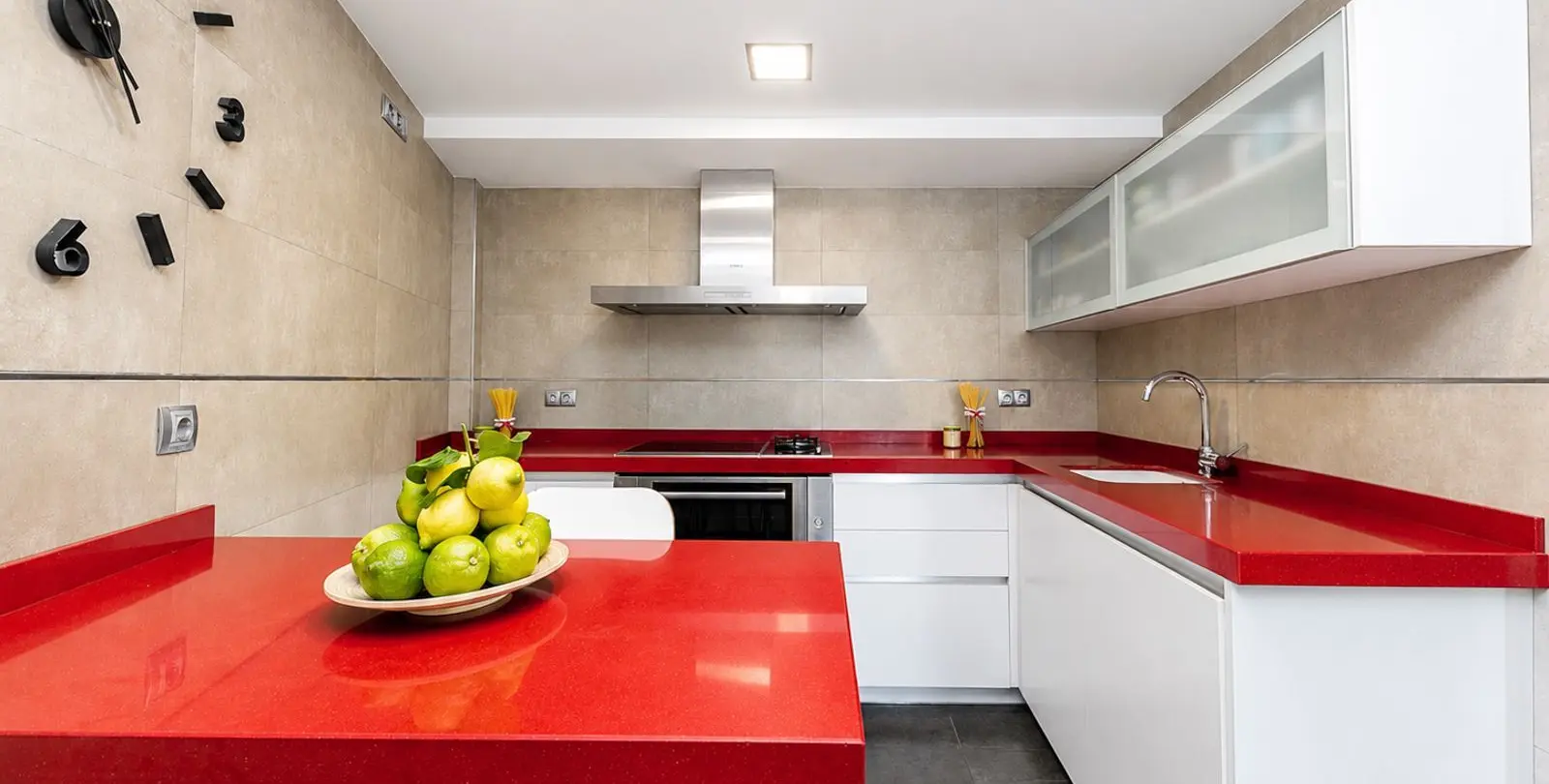 Sale of semi-detached house in El Faro 19