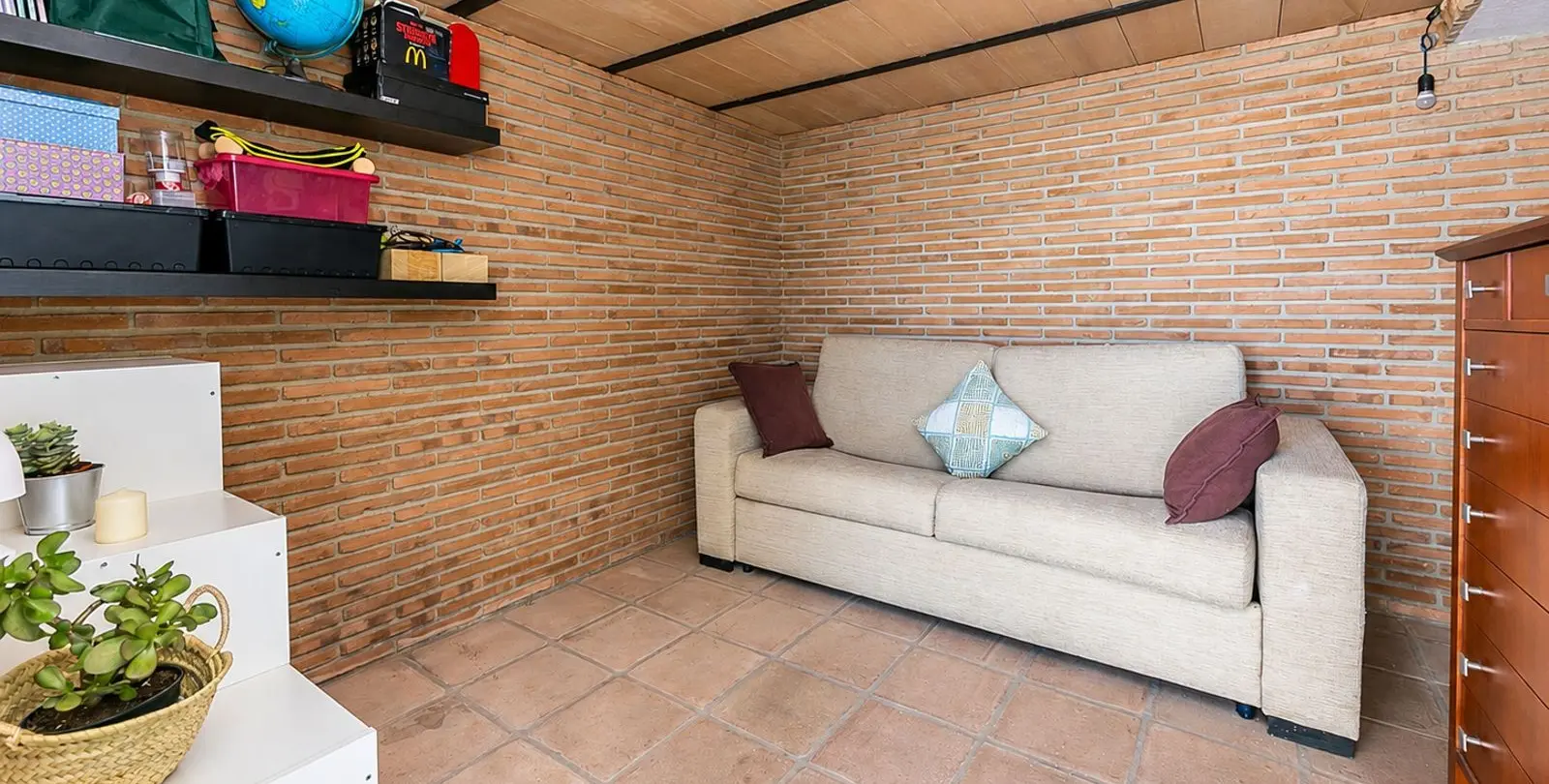 Sale of semi-detached house in El Faro 37