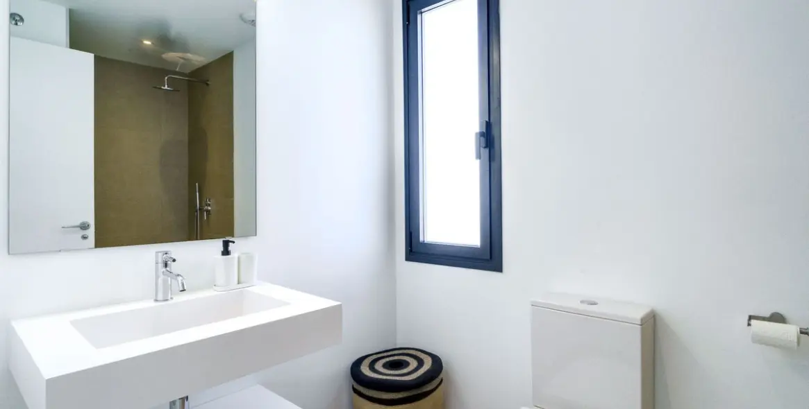Sale of semi-detached house in Estepona 17