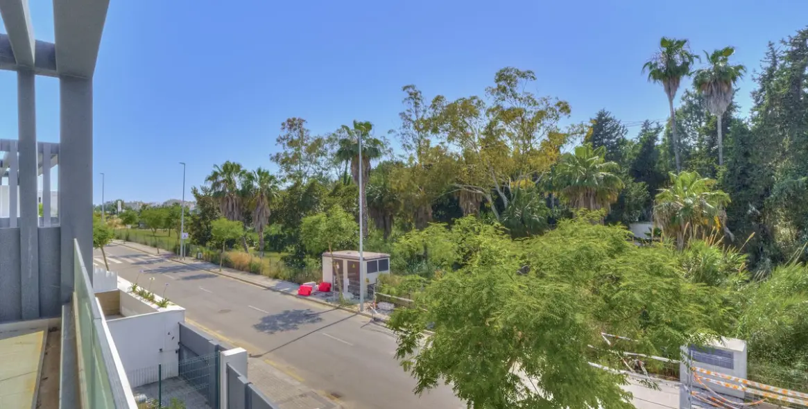 Sale of semi-detached house in Estepona 30