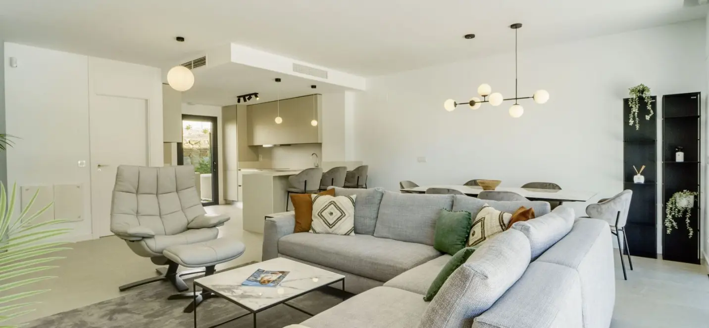 Продажа дома на две семьи в Estepona 0