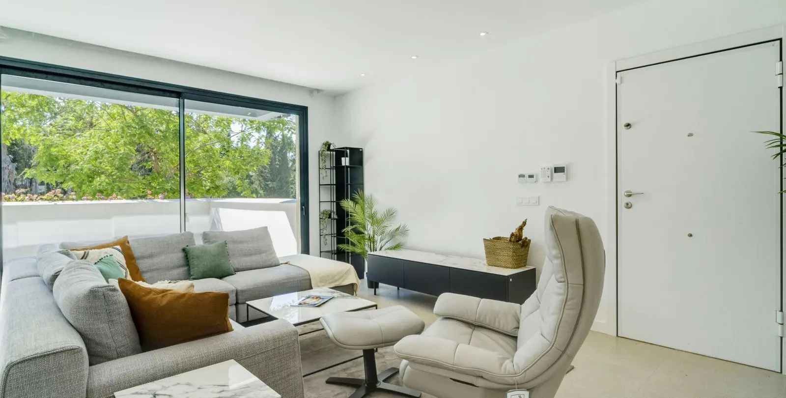 Sale of semi-detached house in Estepona 2