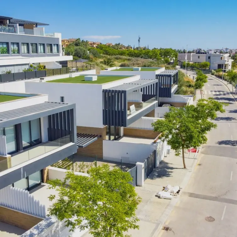 Продажа дома на две семьи в Estepona