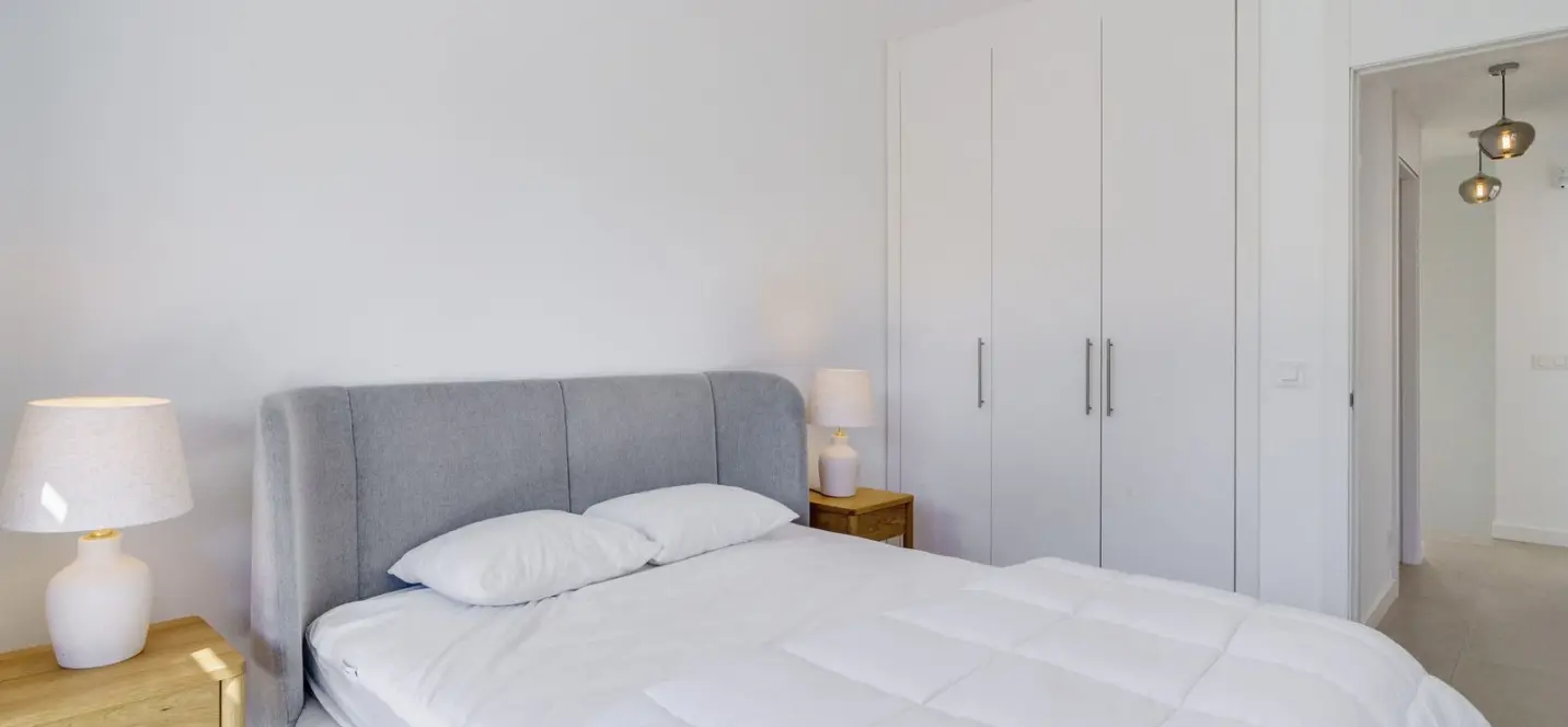 Продажа дома на две семьи в Estepona 4