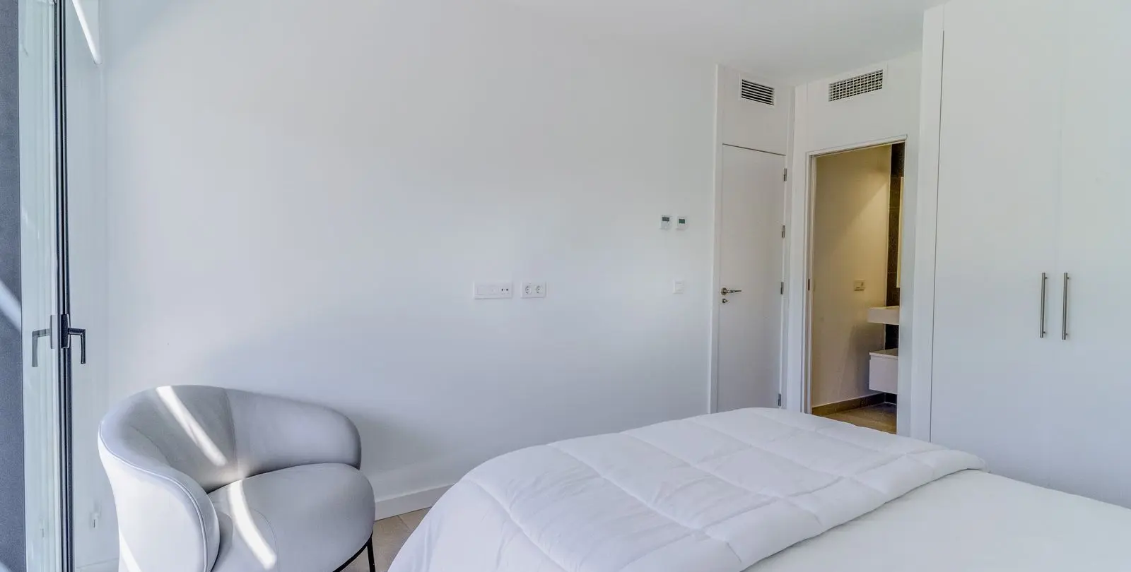 Sale of semi-detached house in Estepona 9
