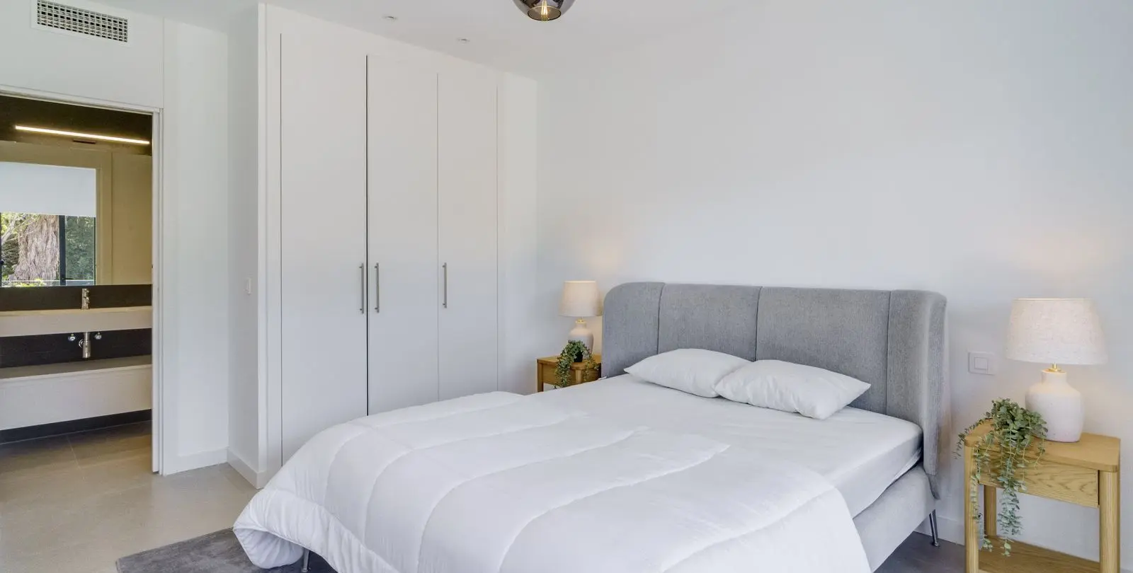 Sale of semi-detached house in Estepona 11