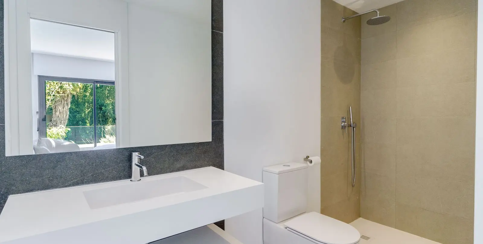 Sale of semi-detached house in Estepona 12