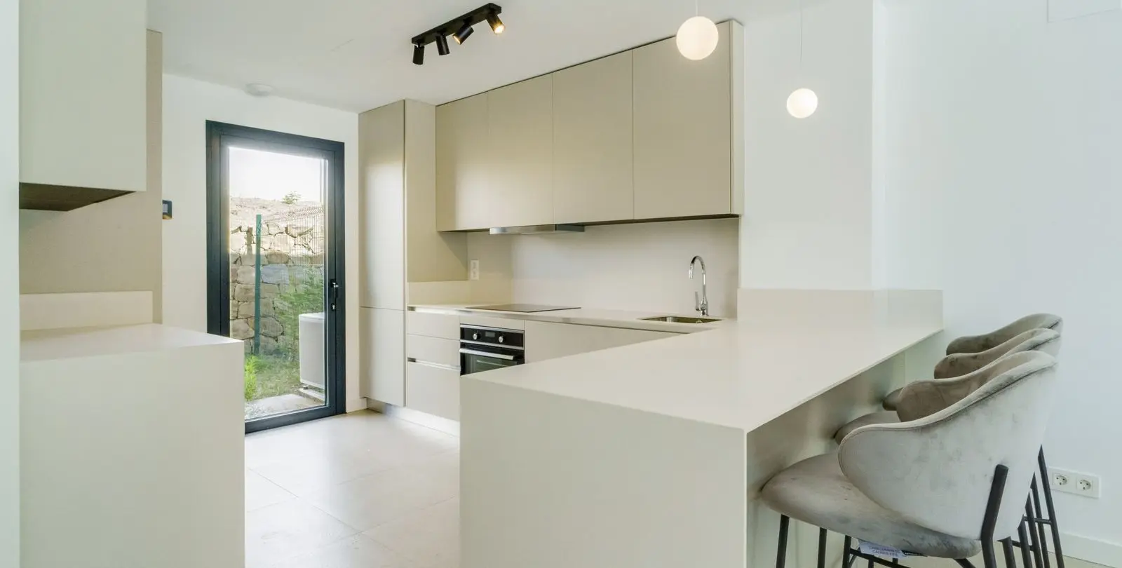 Sale of semi-detached house in Estepona 34