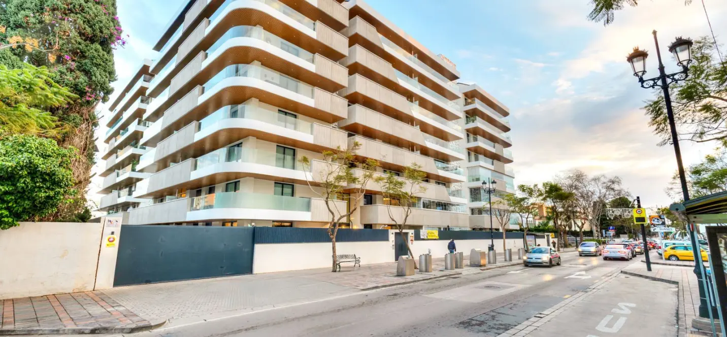 Продажа апартаментов на первом этаже в Fuengirola 0