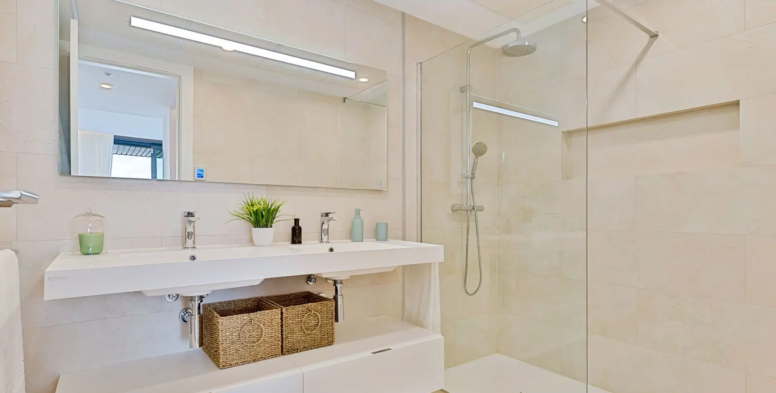 Sale of ground floor apartment in Fuengirola 11