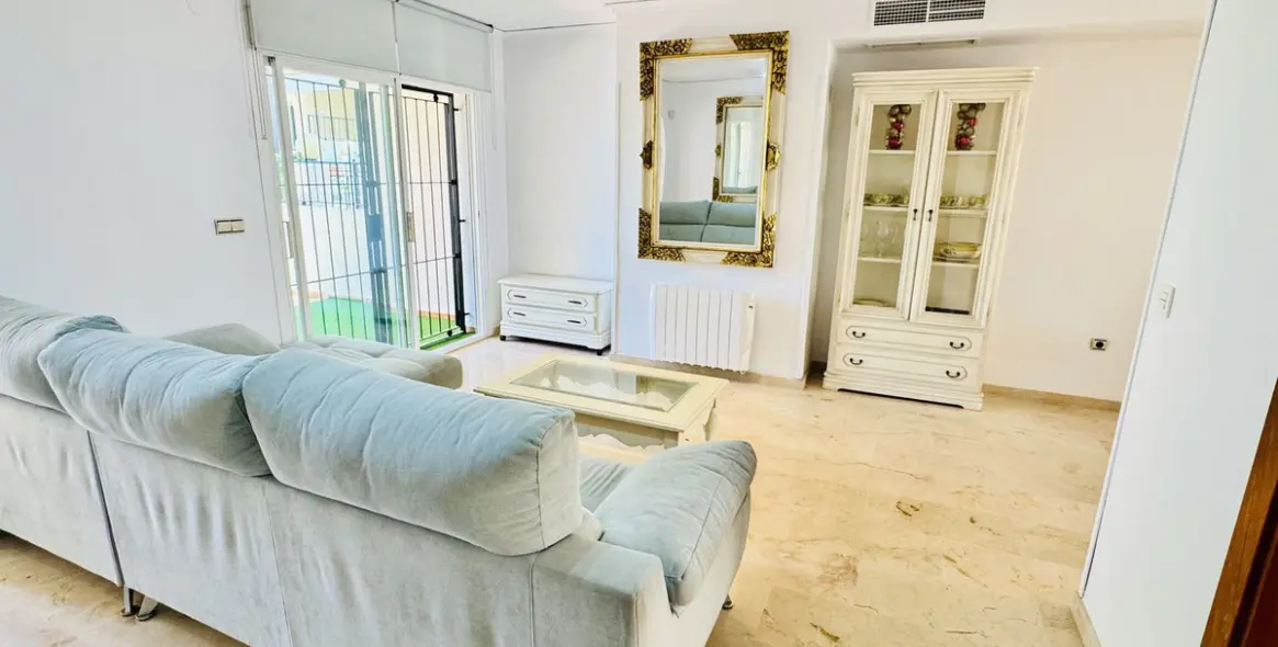 Sale of townhouse in Costabella 7