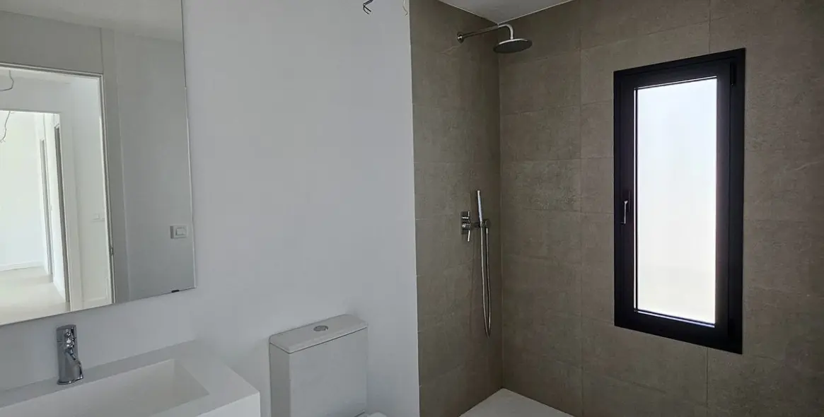 Продажа дома на две семьи в Atalaya 14