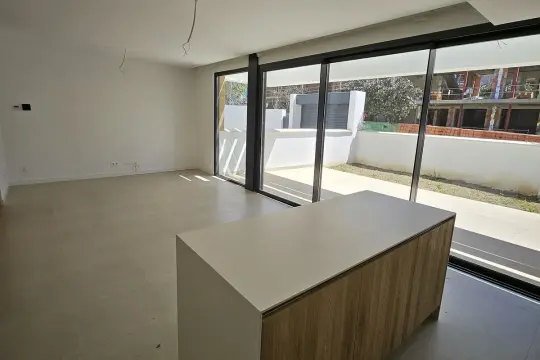 Image 8 thumb
