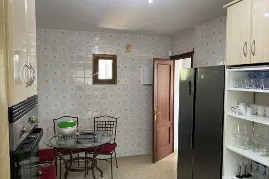 Image 6 thumb