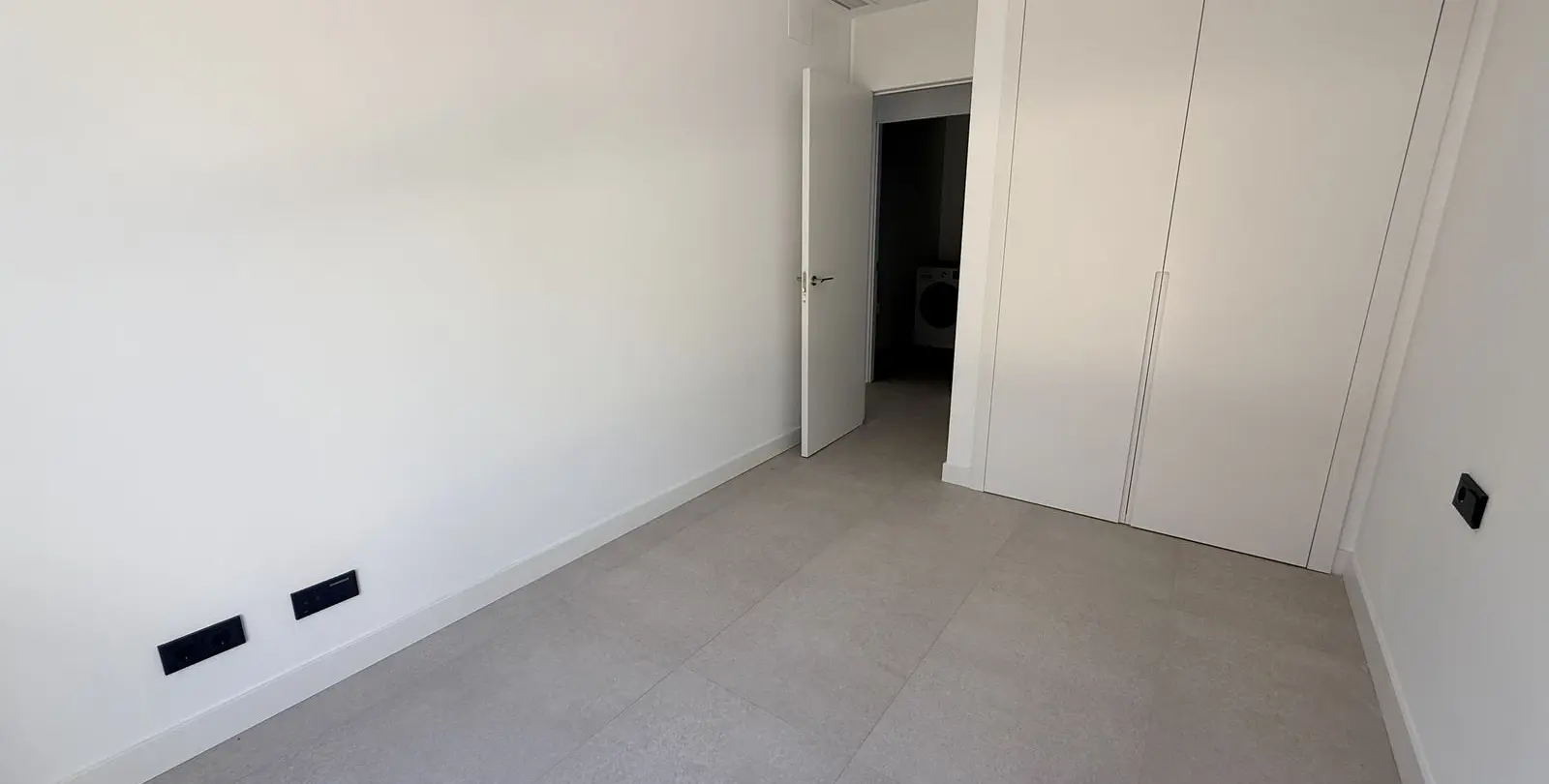 Sale of middle floor apartment in Altos de los Monteros 25