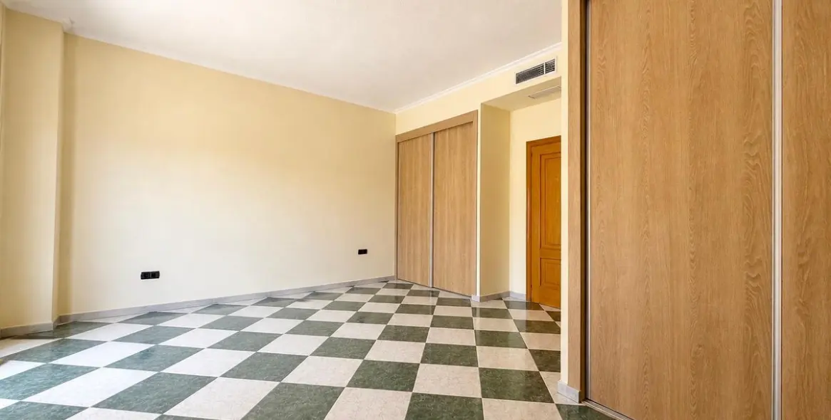 Sale of duplex in Torremolinos 18