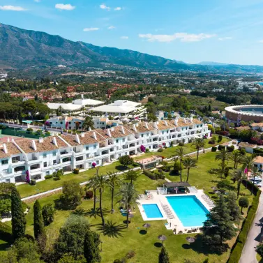 Продажа апартаментов на первом этаже в Nueva Andalucía