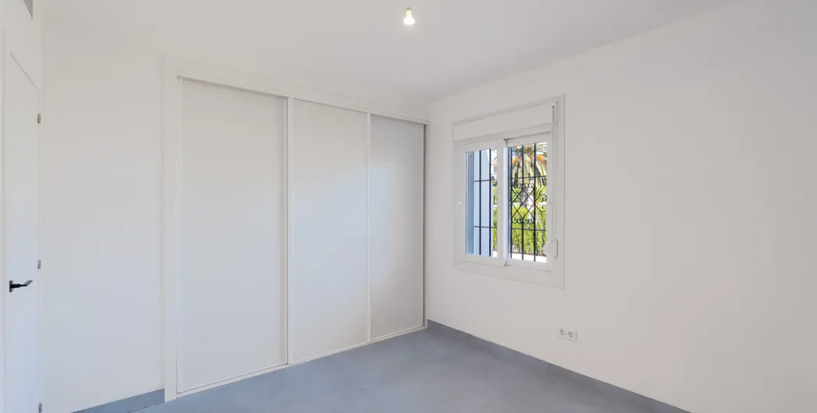 Venta de apartamento en planta baja en Nueva Andalucía 29