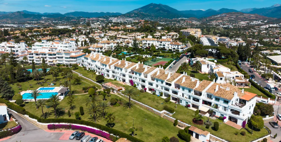 Venta de apartamento en planta baja en Nueva Andalucía 35